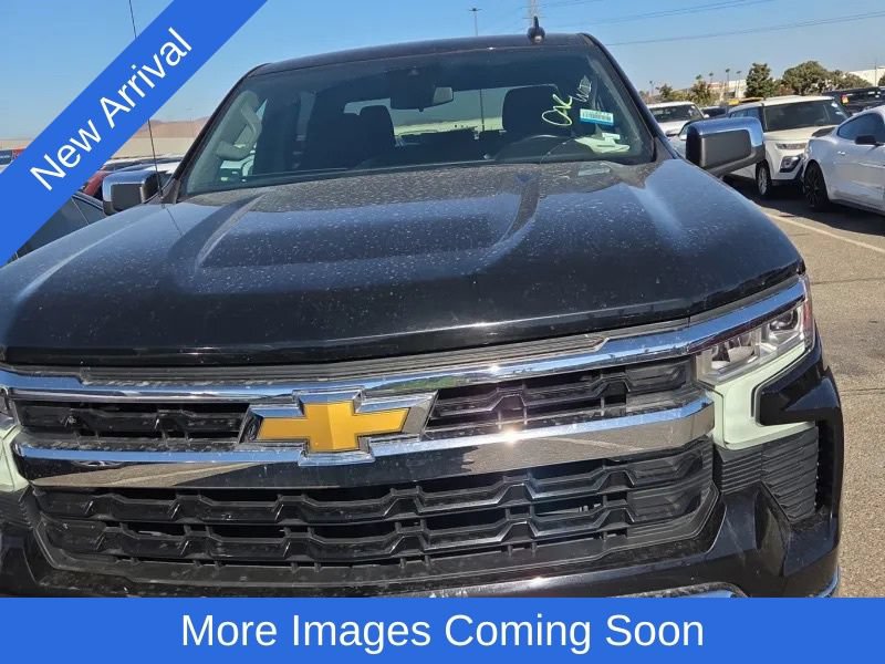 Used 2025 Chevrolet Silverado 1500 LT RWD image 2