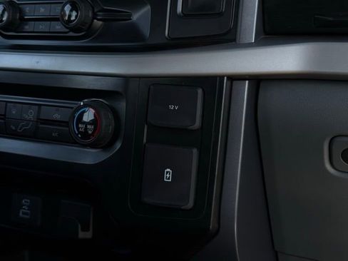 Certified 2023 Ford F150 XLT image 32