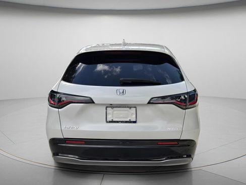 Certified 2024 Honda HR-V EX-L image 6