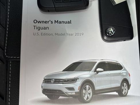 Used 2019 Volkswagen Tiguan S image 33