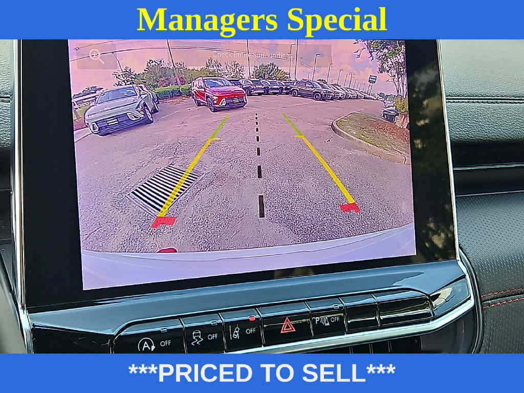 Used 2025 Jeep Compass Trailhawk AWD/4WD image 16