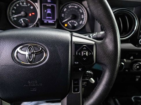 Certified 2020 Toyota Tacoma TRD Off-Road image 39