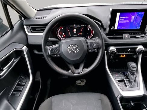 Used 2025 Toyota RAV4 XLE FWD image 6