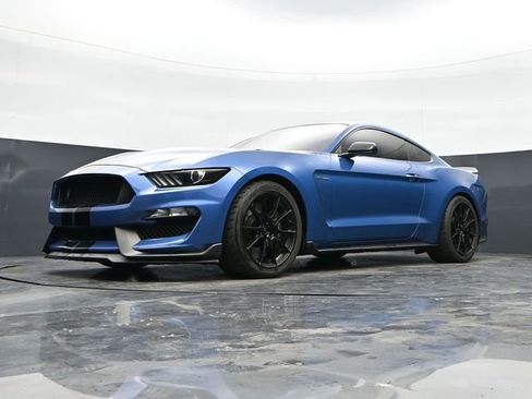 Used 2019 Ford Mustang Shelby GT350 w/ Technology Package RWD image 26