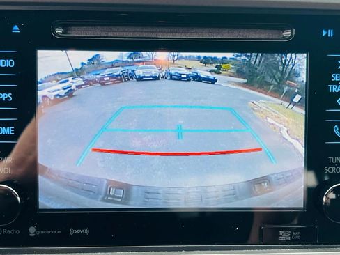 Used 2017 Toyota Tacoma TRD Sport image 15