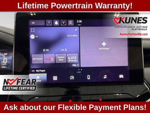Used 2025 Jeep Compass Trailhawk AWD/4WD image 25
