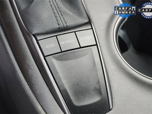 Used 2024 Toyota Camry SE image 25