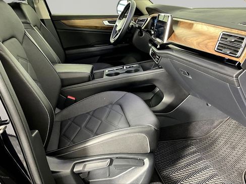 Used 2024 Volkswagen Atlas SE image 27