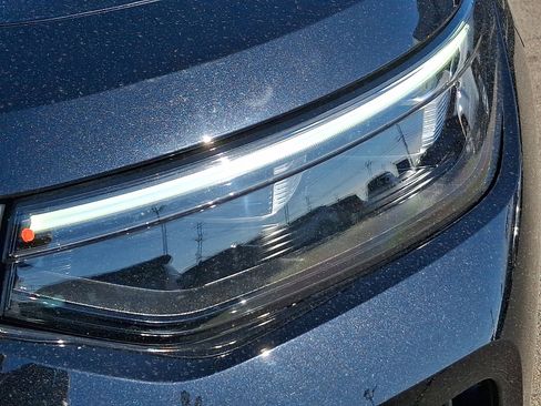 Used 2025 Volkswagen Tiguan S AWD/4WD image 9