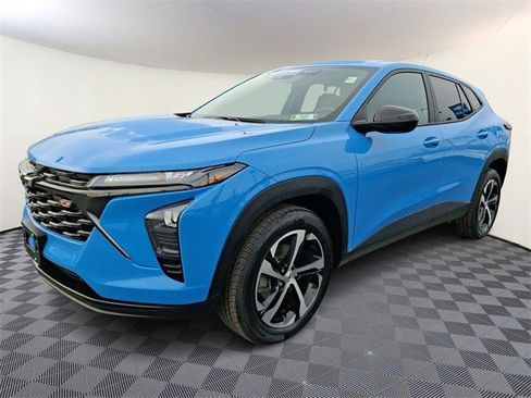 Certified 2024 Chevrolet Trax RS w/ Sunroof Package image 3