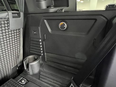 Used 2020 Land Rover Defender 110 HSE image 24