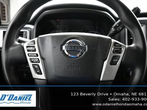 Used 2017 Nissan Titan S AWD/4WD image 29
