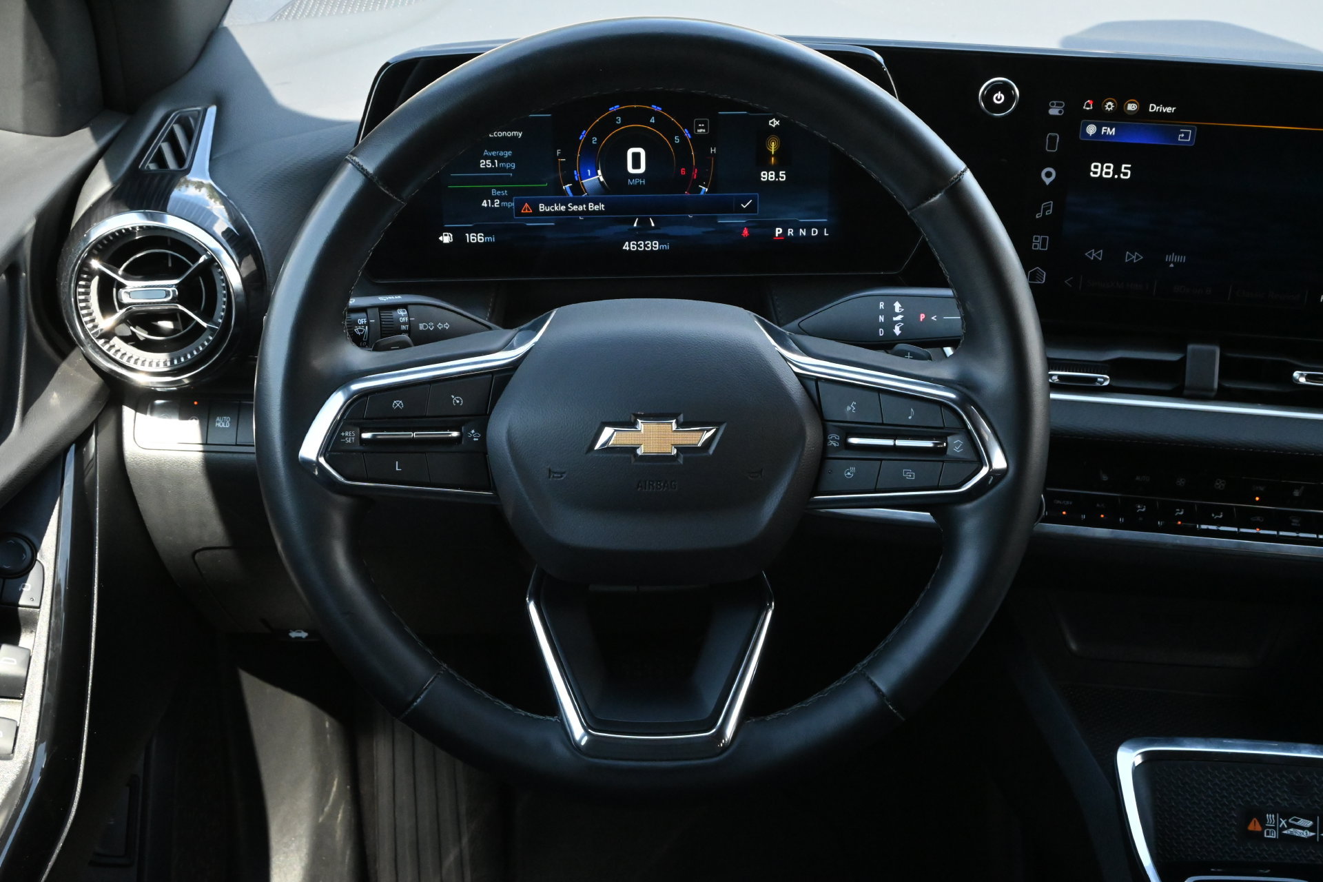 Used 2025 Chevrolet Equinox LT w/ Convenience Package II FWD image 11