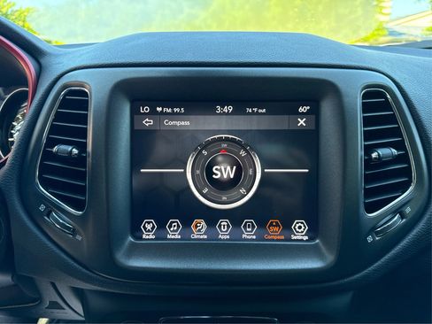 Used 2021 Jeep Compass Trailhawk image 32