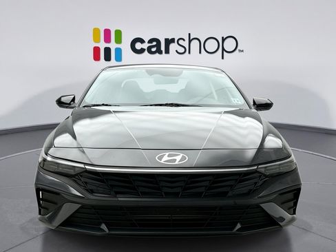 Used 2025 Hyundai Elantra Sport image 8