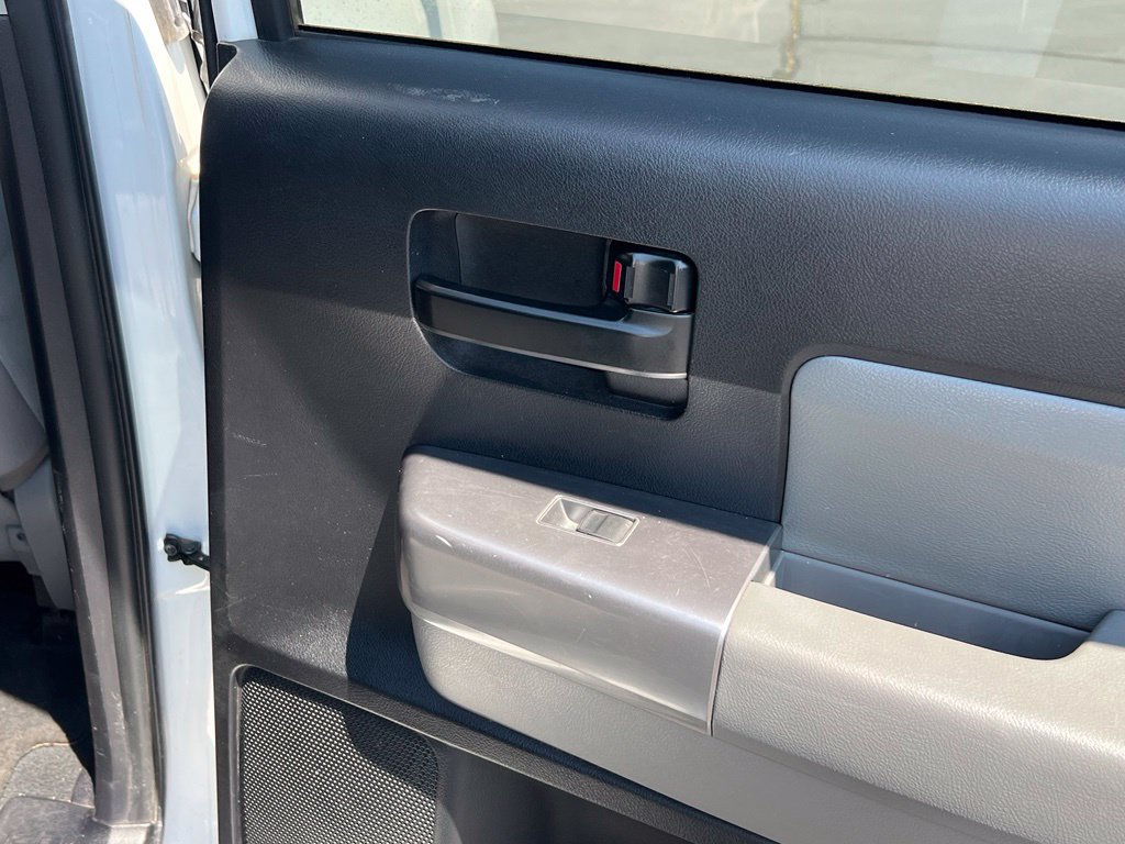 Used 2019 Toyota Sequoia SR5 AWD/4WD image 20