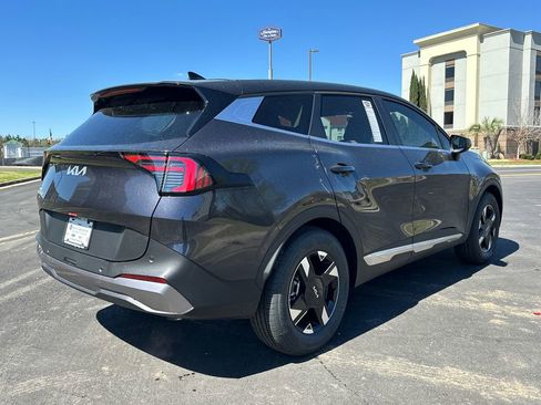 New 2026 Kia Sportage LX image 7