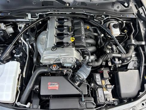 Used 2019 MAZDA MX-5 Miata RF Grand Touring w/ GT-S Package RWD image 15