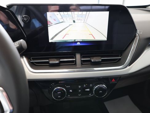 New 2026 Chevrolet Trax LT w/ LT Convenience Package image 21