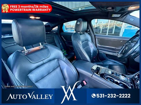 Used 2015 Jaguar XJ AWD image 20