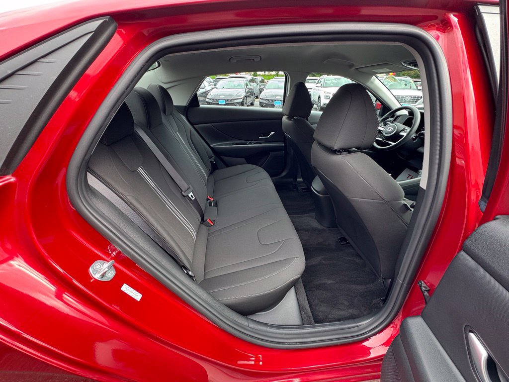 Used 2023 Hyundai Elantra SEL FWD image 20