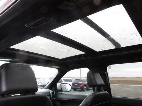 Used 2021 Ford Expedition Max Limited image 15