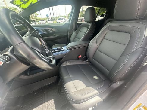 Used 2025 Chevrolet Equinox EV LT AWD/4WD image 19