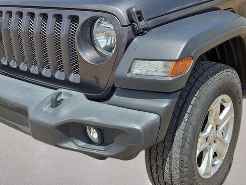 Used 2023 Jeep Wrangler Unlimited Sport AWD/4WD image 9