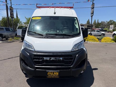 Used 2023 RAM ProMaster 2500 w/ Convenience Group FWD image 2