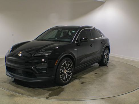 Used 2025 Porsche Macan 4S Electric AWD/4WD image 1