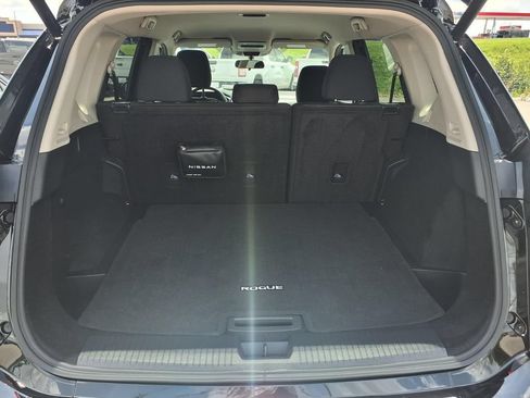 Used 2026 Nissan Rogue SV FWD image 20