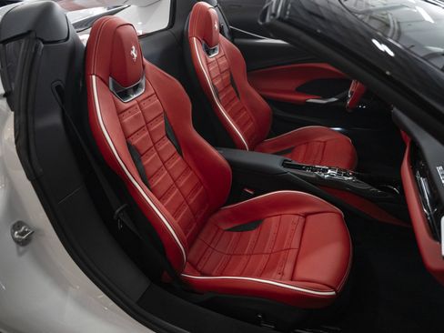 Used 2025 Ferrari 296 GTS RWD image 31