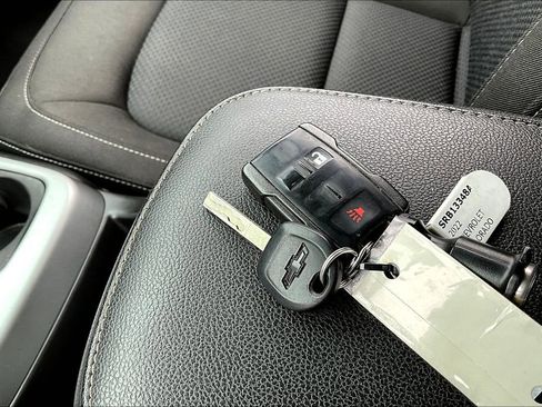 Used 2022 Chevrolet Colorado LT image 11