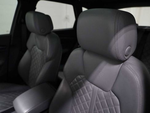 Used 2023 Audi SQ5 Premium Plus w/ Premium Plus Package image 17