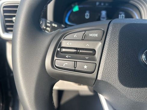 Used 2026 Hyundai Venue SEL image 15