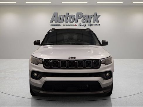 Used 2026 Jeep Compass Limited AWD/4WD image 4
