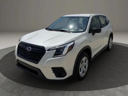 Used 2023 Subaru Forester AWD/4WD image 3