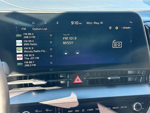 Certified 2024 Kia Sportage EX FWD image 15