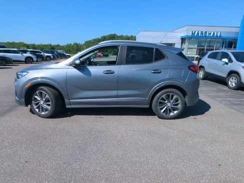 Used 2022 Buick Encore GX Select w/ Sport Touring Package FWD image 18