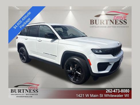 Used 2023 Jeep Grand Cherokee Altitude AWD/4WD image 1
