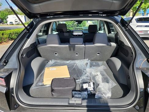 New 2025 Hyundai Ioniq 5 SE image 7