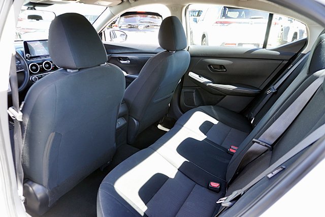 Used 2024 Nissan Sentra SV FWD image 25