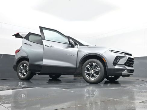 Used 2025 Chevrolet Blazer LT image 31