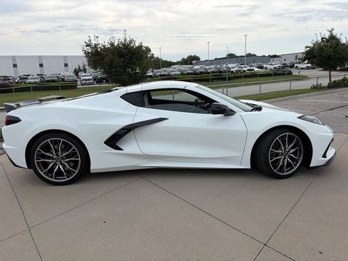 Used 2023 Chevrolet Corvette Stingray Preferred Cpe w/ Z51 Performance Package RWD image 23