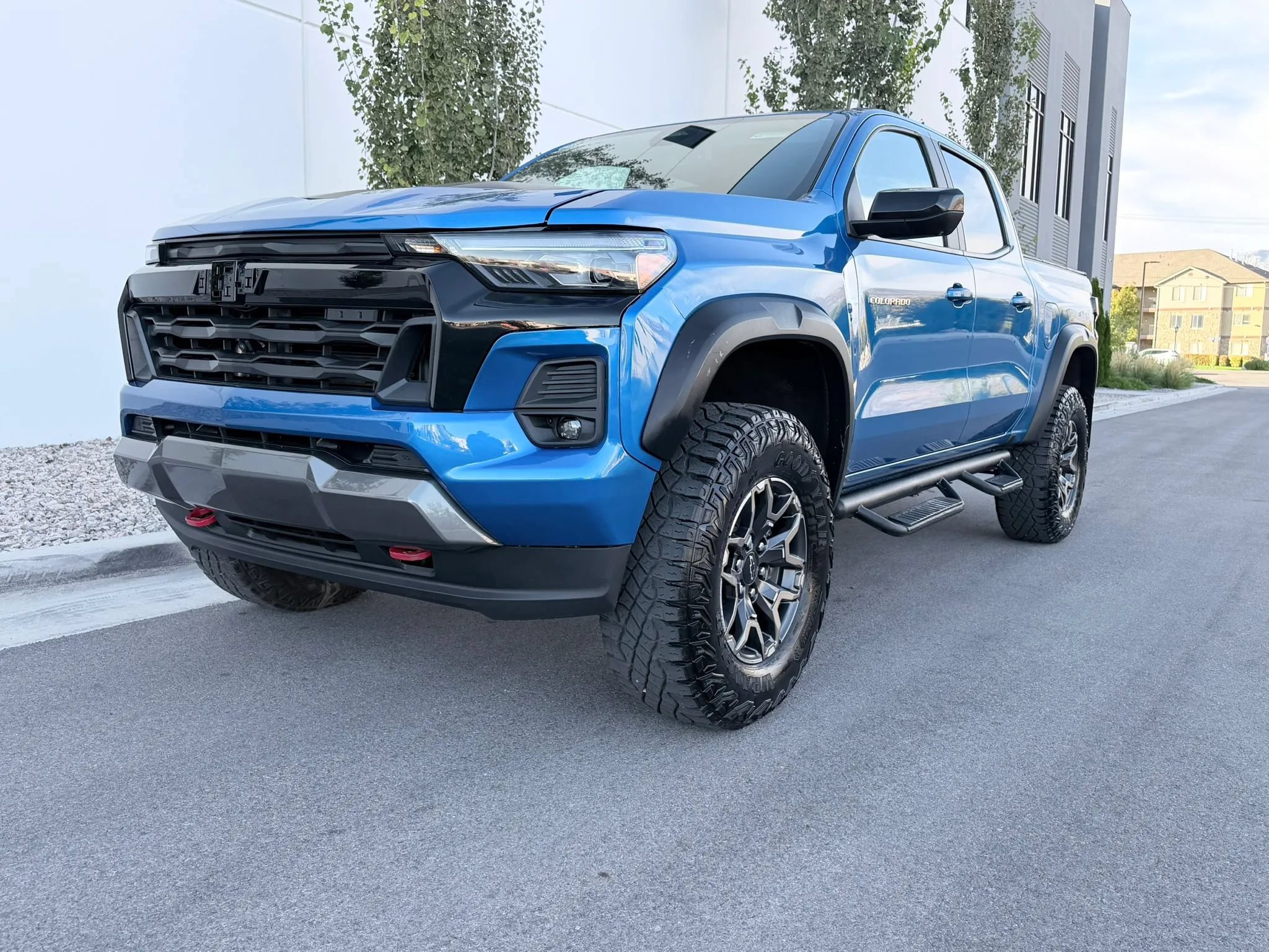 Used 2024 Chevrolet Colorado ZR2 w/ Technology Package AWD/4WD image 12