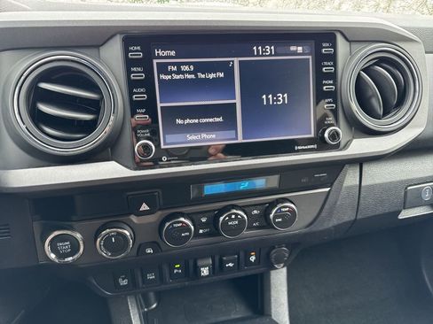 Used 2023 Toyota Tacoma TRD Off-Road w/ Technology Package image 18