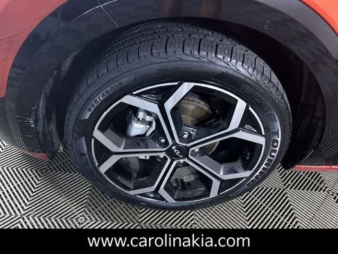 New 2023 Kia Niro EX Touring image 10