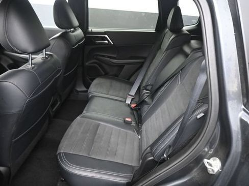 Used 2024 Mitsubishi Outlander SE Black Edition AWD/4WD image 19