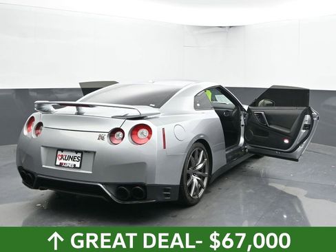Used 2012 Nissan GT-R Premium image 59