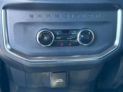New 2025 Ford Expedition Platinum w/ Stealth Appearance Package image 20